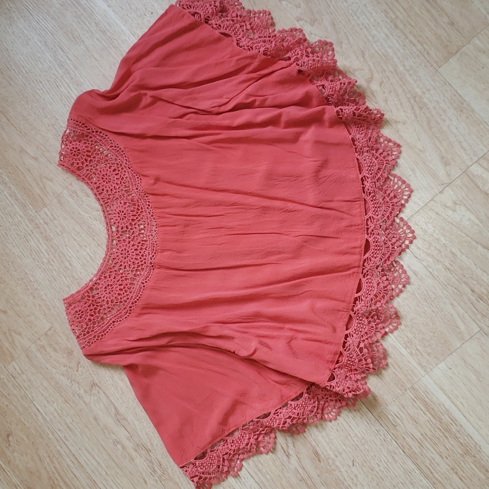 Coral Lace Flowy Mid Drift top